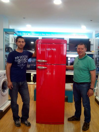 Frigorífico retro vermelho New Pol na loja StandAudio